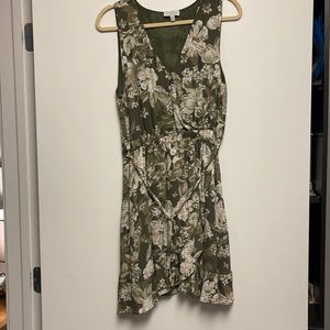 Lucky Brand Sleeveless v neck dress